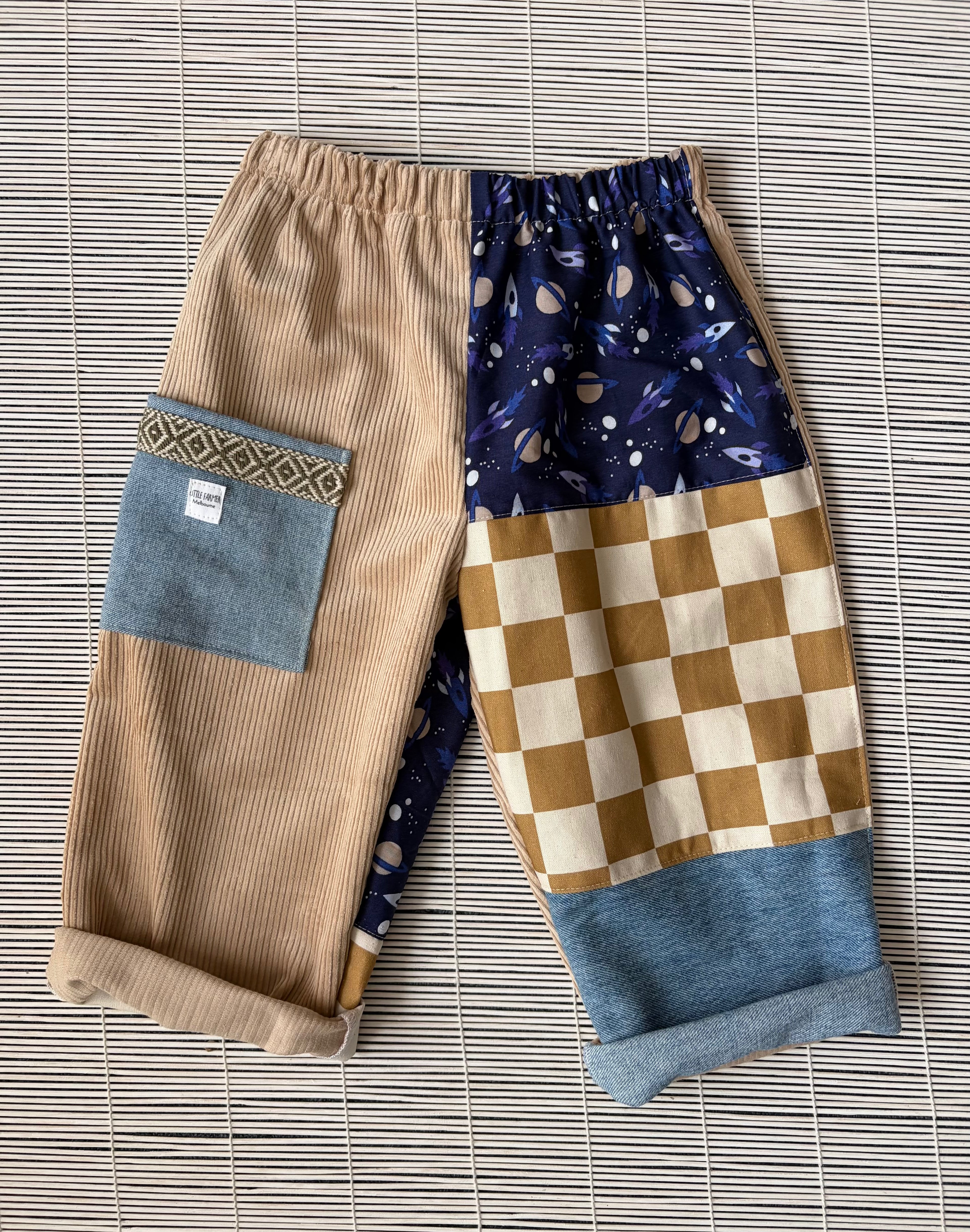 Pants Space Size 4