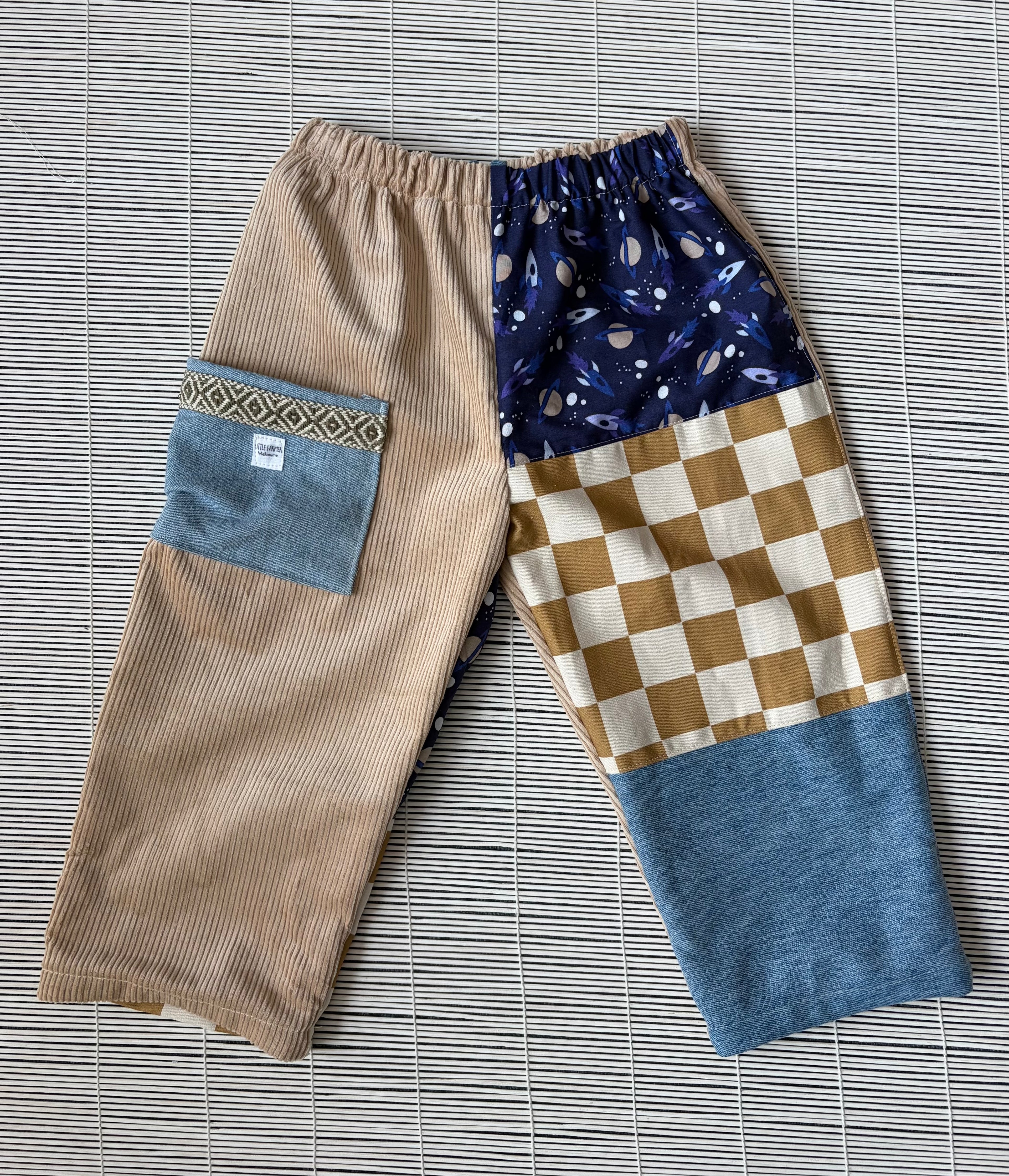 Pants Space Size 4