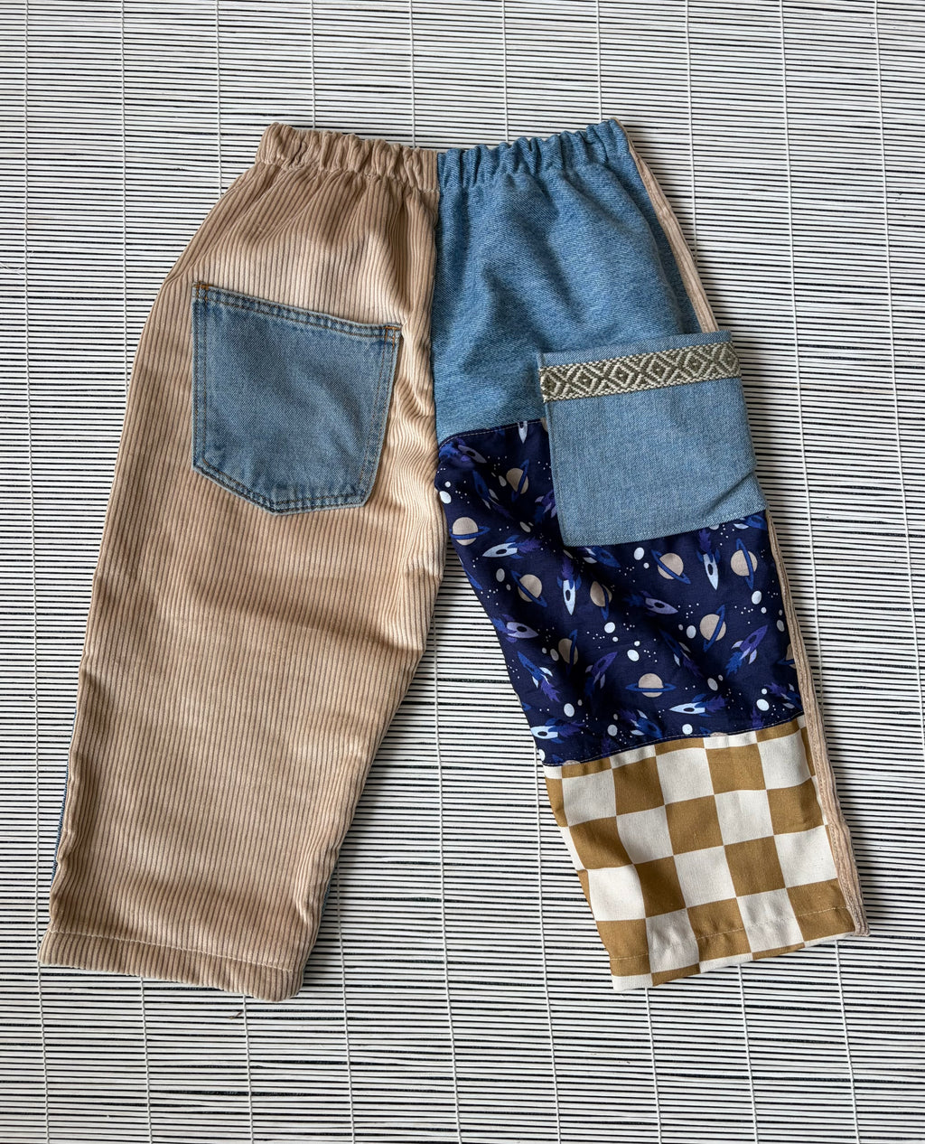 Pants Space Size 4