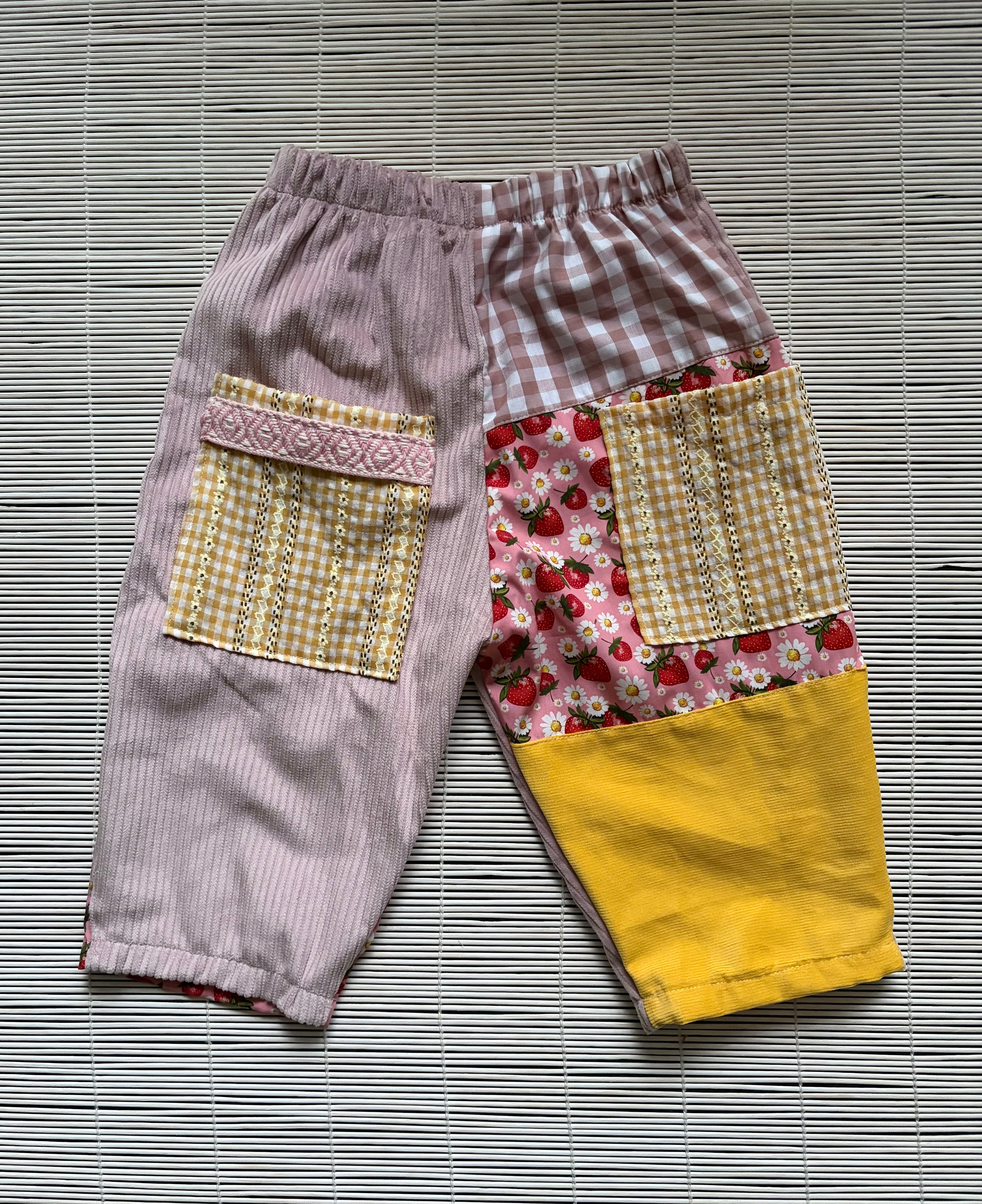 Pants Strawberry Size 2