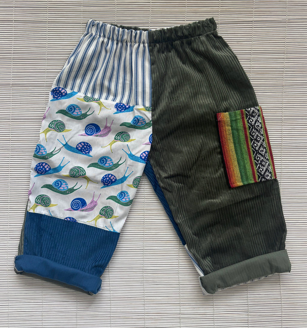 Pants Snail Size 4