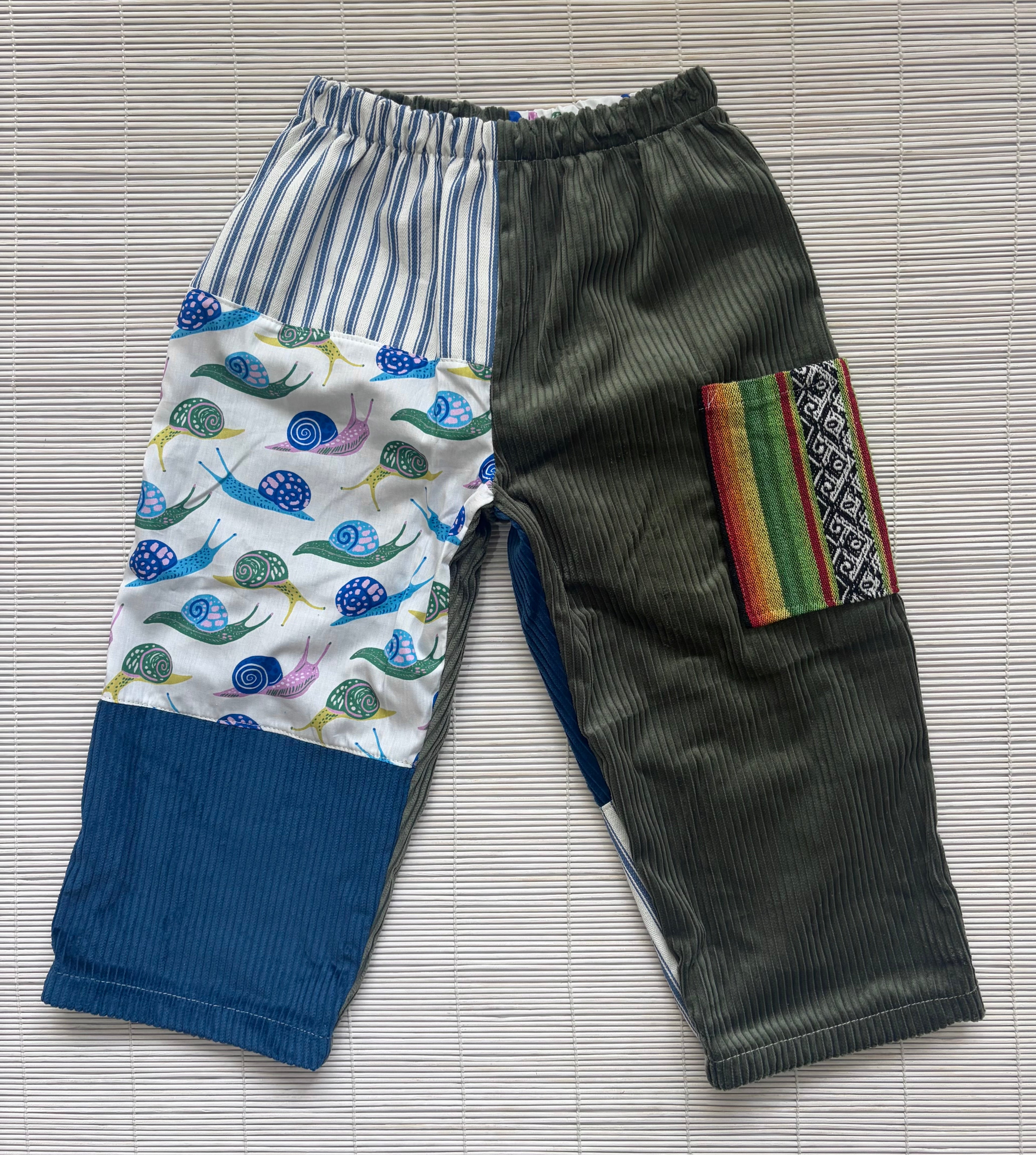 Pants Snail Size 4