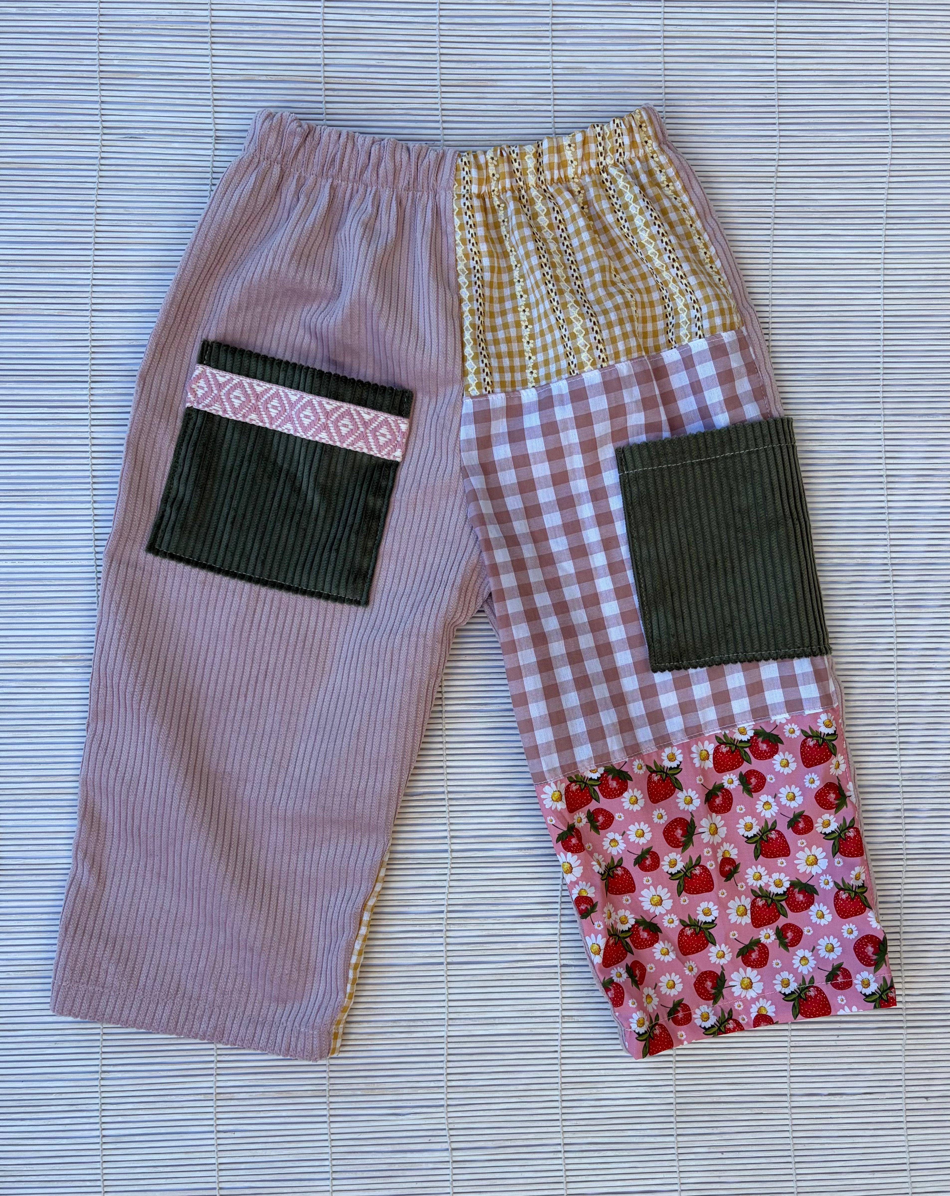 Pants Strawberry Size 3