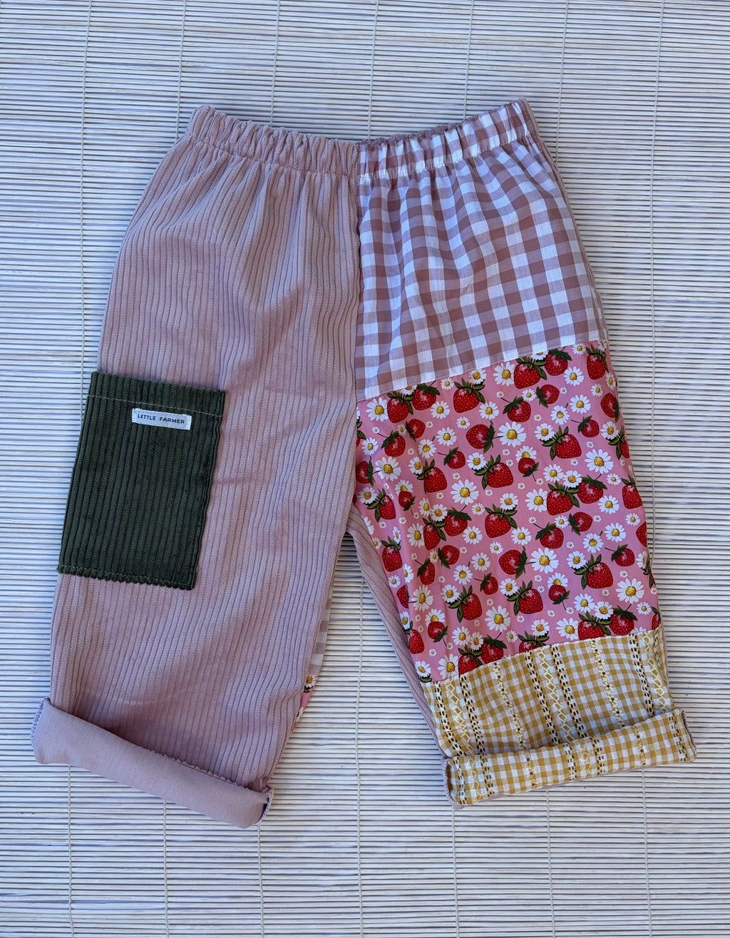 Pants Strawberry Size 3