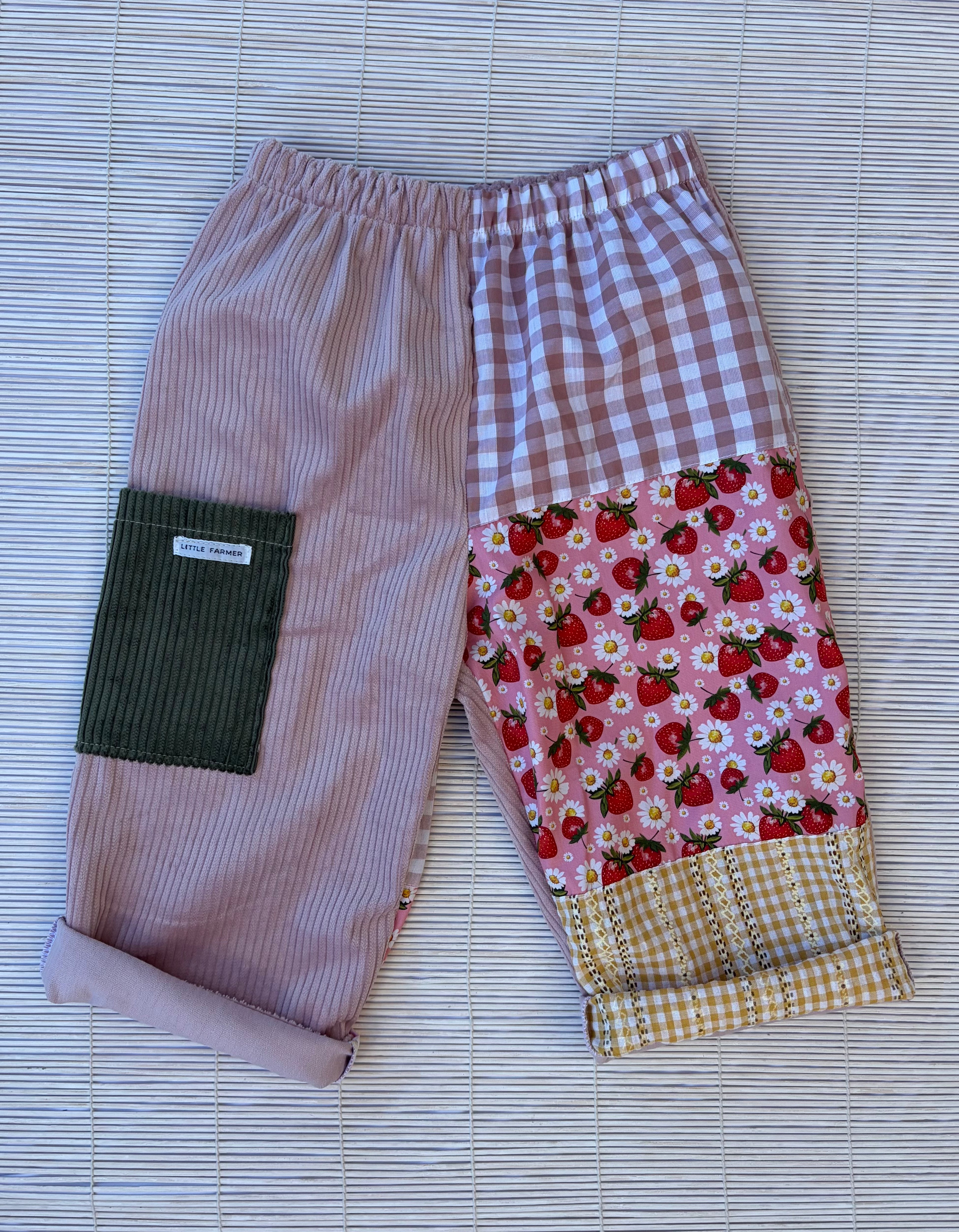 Pants Strawberry Size 3