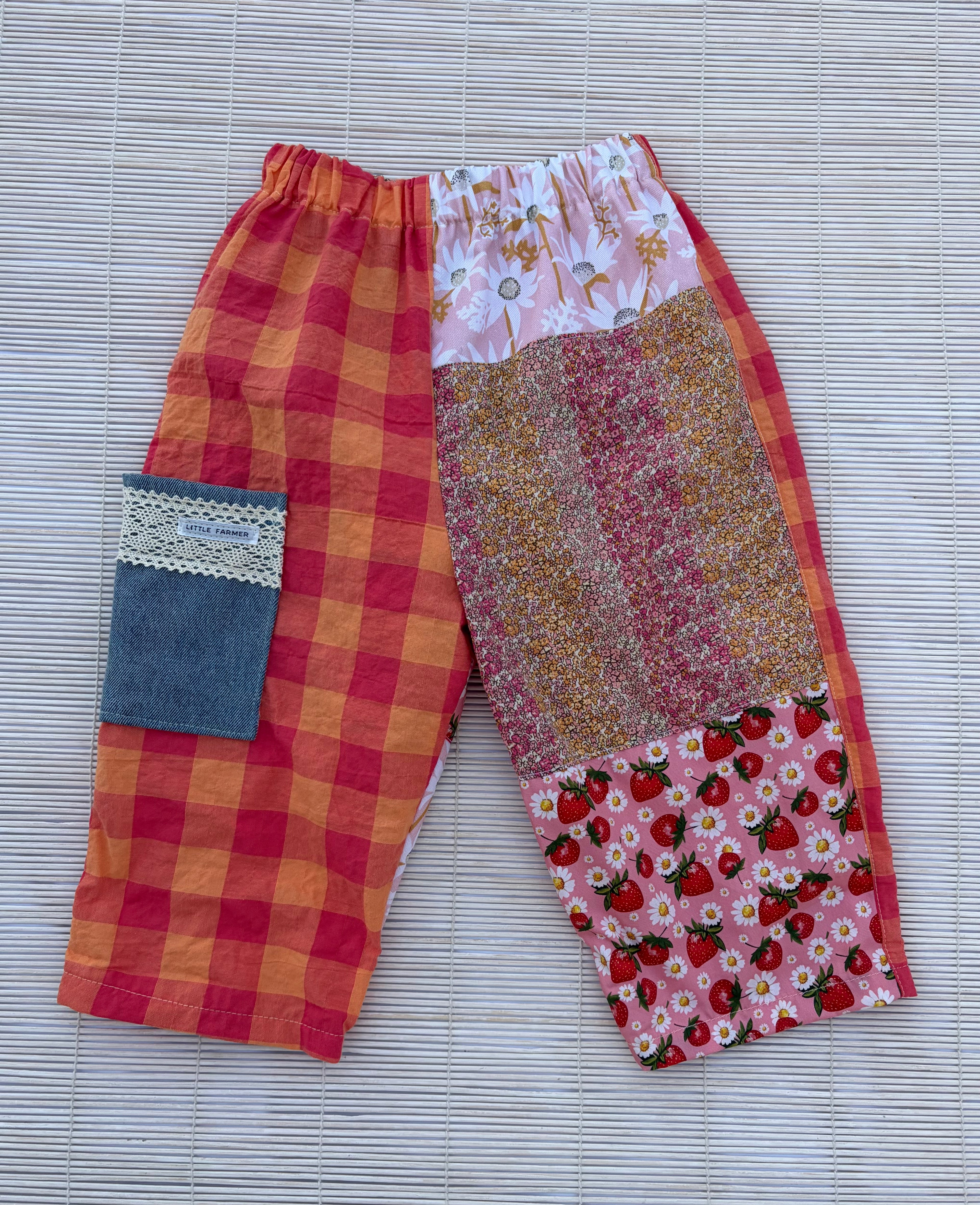 Pants Strawberry Size 2