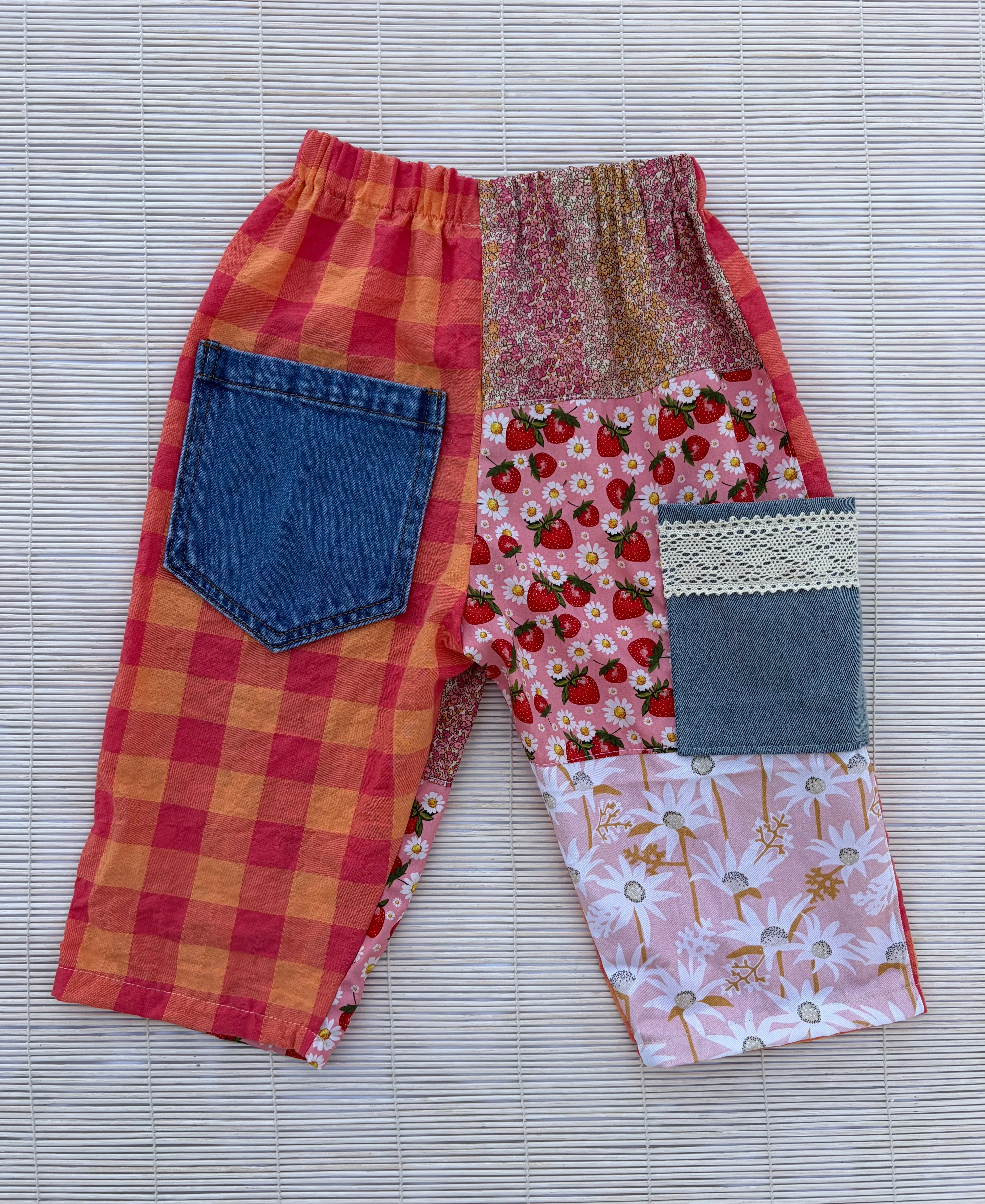 Pants Strawberry Size 2