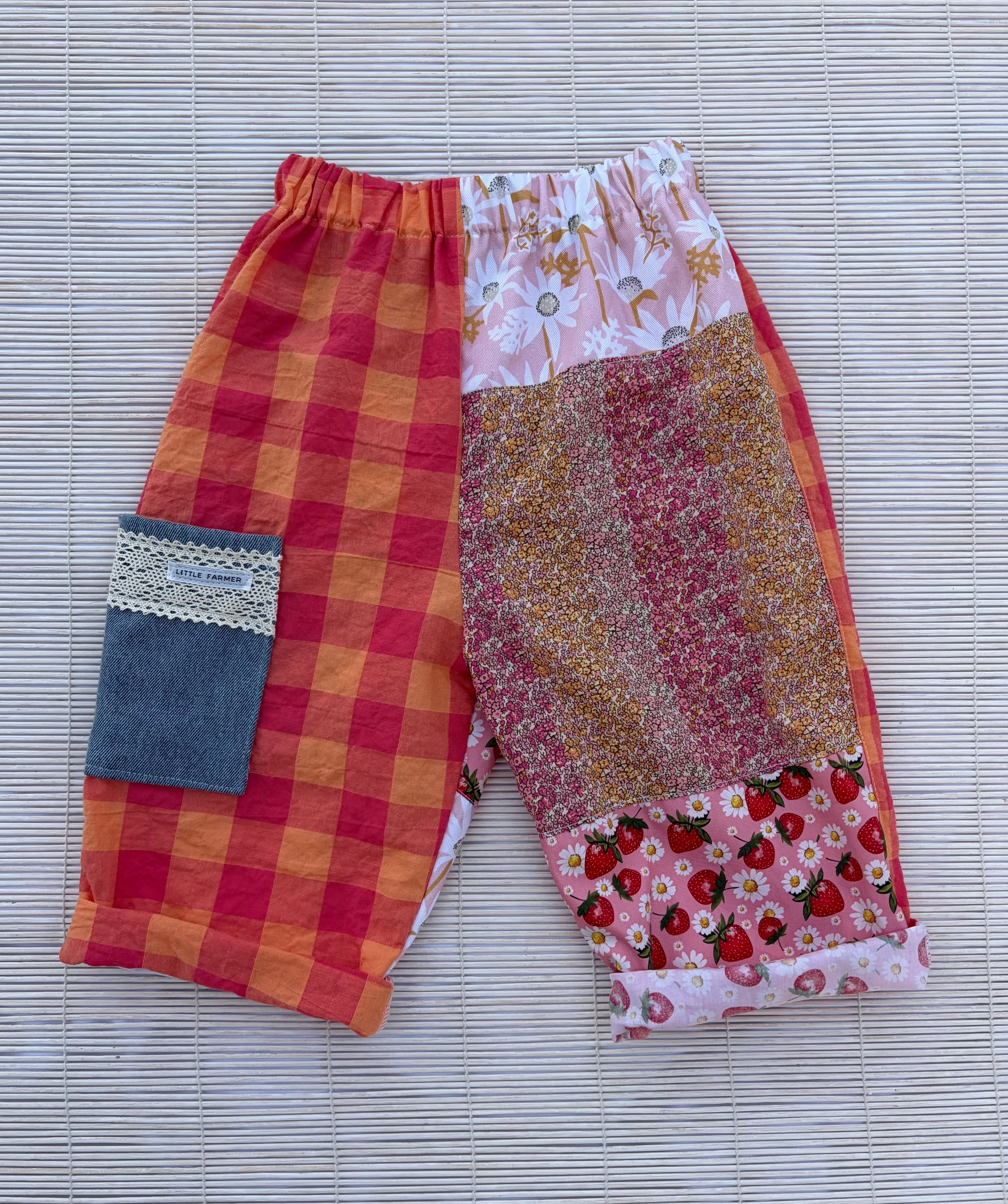 Pants Strawberry Size 2